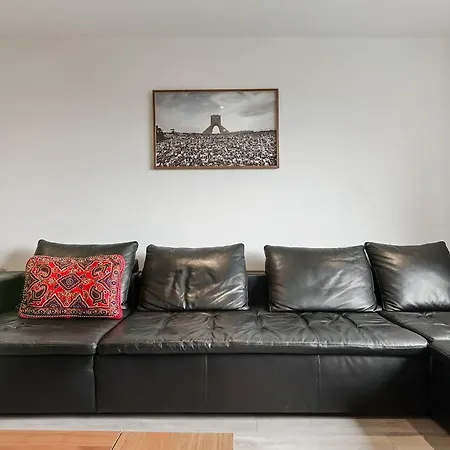 1-Bed Spacious Flat, North London, 15 Minutes To Central New Southgate Exterior photo