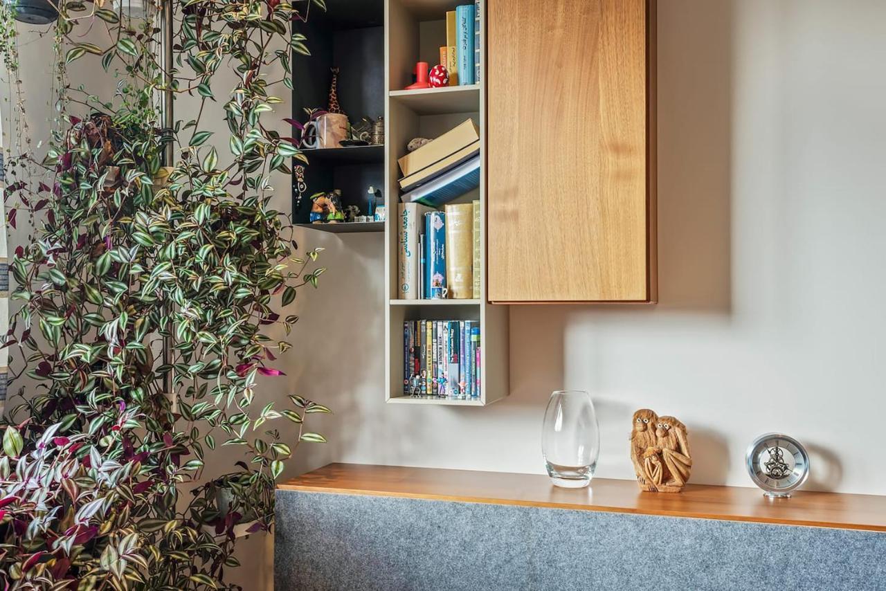 Apartment 1-bed Spacious Flat, North London, 15 Minutes To